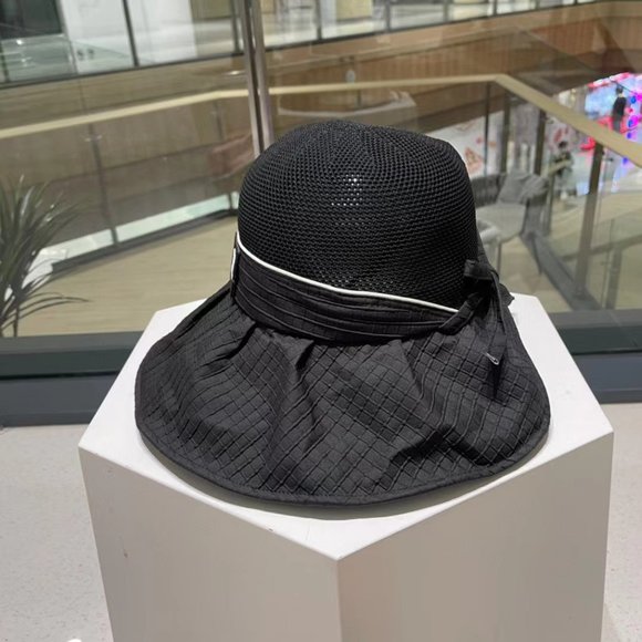 AUTHENTIC CHANEL Hats main image 5